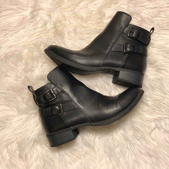 Old Navy Shoes - Black Double Buckle Booties